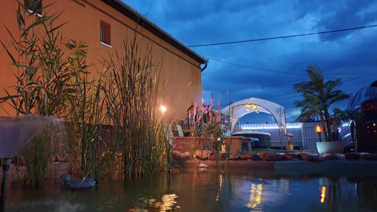 Grevia Apartmanok Poroszló Екстериор снимка